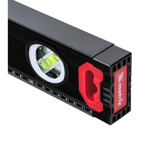 Уровень алюминиевый, усиленный, фрезерованный, 3 глазка, двухкомпонентные рукоятки, 1500 мм Matrix