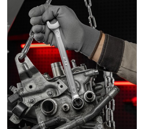 Набор инструментов, 1/2", 3/8", 1/4", пластиковый кейс 215 предметов MTX