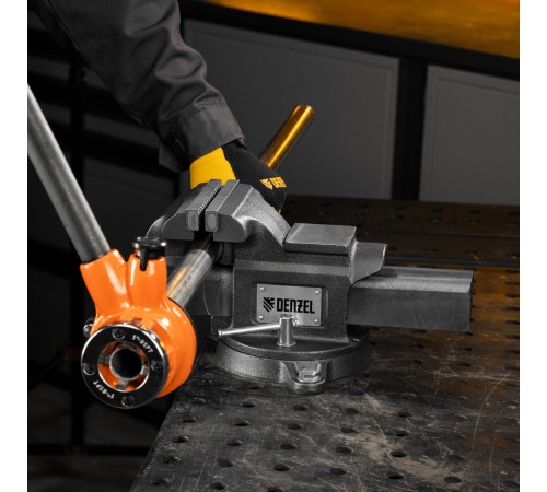 Тиски слесарные BVH-125, 125 мм, поворотные, стальная направляющая, с наковальней //Denzel