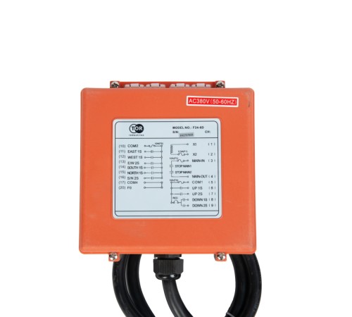 Комплект радиоуправления TOR F24-6D (380 В, 6-кноп , двухскоростной) Комплект радиоуправления TOR F24-6D (380 В, 6-кноп , двухскоростной)