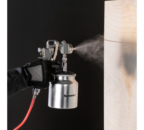 Набор пневмоинструмента, 5 предметов, быстросъемное соединение, краскораспылитель с верхним бачком Matrix Набор пневмоинструмента, 5 предметов, быстросъемное соединение, краскораспылитель с верхним бачком Matrix