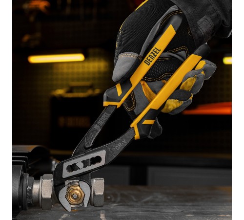 Набор инструментов, 1/2", 1/4", CrV, S2, пластиковый кейс, 122 предмета Denzel