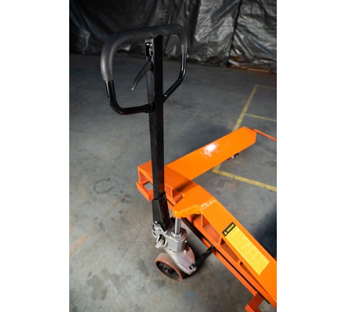 Тележка гидравлическая 2500 кг 1150х1150 мм TOR ZT для рулонов (полиуретановые колеса) Тележка гидравлическая 2500 кг 1150х1150 мм TOR ZT для рулонов (полиуретановые колеса)