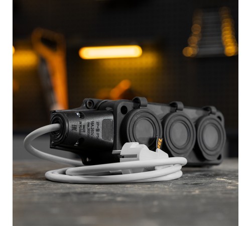 Шнур сетевой Energy Series, ПВС, 1,5 м, 3 x 1,5 мм, с неразборной вилкой, белый, Denzel