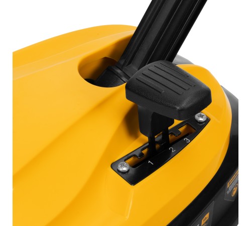 Портативная аккумуляторная газонокосилка CLM-22, Li-ion, 20В, 220 мм // Denzel