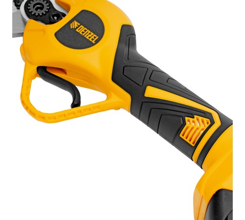 Секатор аккумуляторный, бесщет., CP-30BL, Li-Ion, 20 В, лезвия SK5 // Denzel