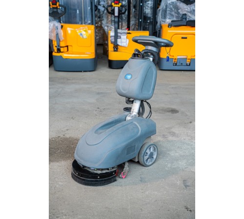 Машина поломоечная TOR MINI 350 с АКБ Машина поломоечная TOR MINI 350 с АКБ