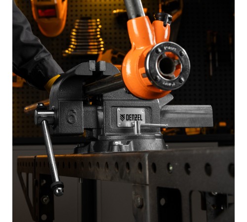 Тиски слесарные BVH-150, 150 мм, поворотные, стальная направляющая, с наковальней //Denzel