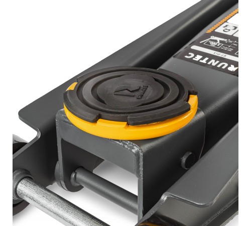 RUNTEC RT-PJ3 Домкрат подкатной 3 т, 130 - 462 мм, усиленный RUNTEC RT-PJ3 Домкрат подкатной 3 т, 130 - 462 мм, усиленный
