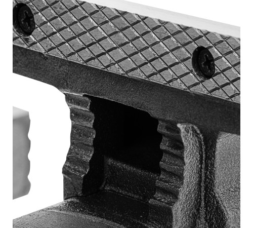 Тиски слесарные BVH-125, 125 мм, поворотные, стальная направляющая, с наковальней //Denzel