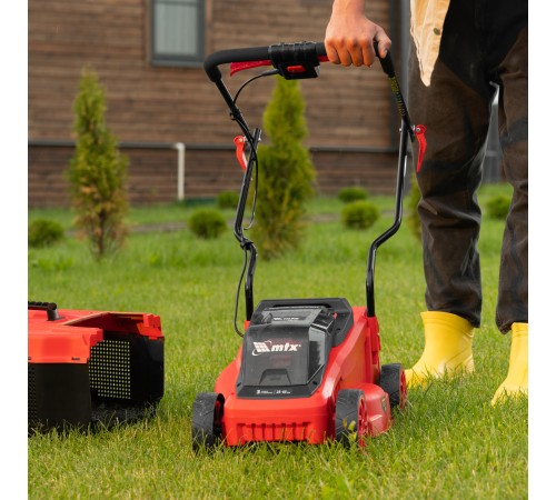 Газонокосилка аккумуляторная бесщеточная CLM-320, 320 мм, травосб. 30 л, Li-Ion, 20 В MTX