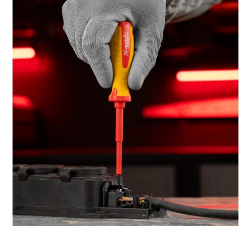 Отвертка Insulated, SL3 x 80 мм, CrMo, до 1000 В, двухкомпонентная рукоятка Matrix Professional