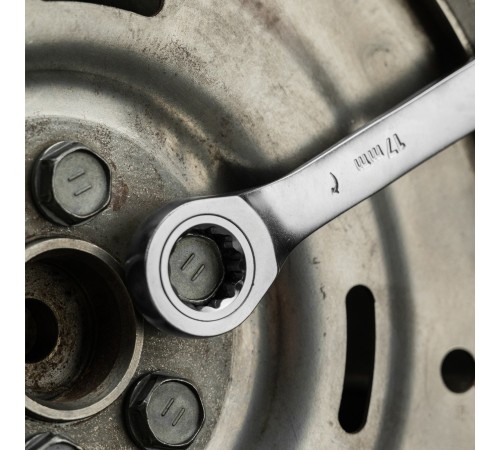 Ключ комбинированный трещоточный, 17 мм, CrV, матовый хром Denzel