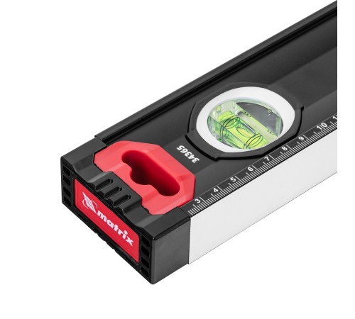 Уровень алюминиевый, усиленный, фрезерованный, 3 глазка, двухкомпонентные рукоятки, 1500 мм Matrix