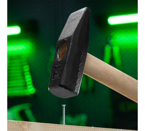 Молоток слесарный 1000 г, квадратный боек, деревянная рукоятка Сибртех