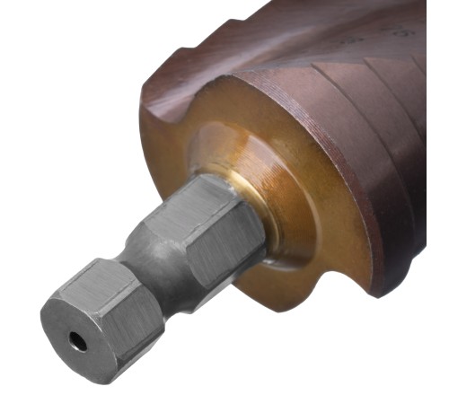 Сверло ступенчатое, 4-6-8-10-12-14-16-18-20-22-24-26-28-30-32 мм, Р6М5К5, 6-гр. хвостовик Denzel