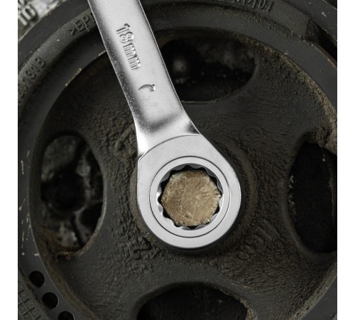 Ключ комбинированный трещоточный, 18 мм, CrV, матовый хром Denzel