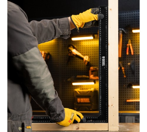 Угольник, 400 х 600 мм, алюминиевый, лазерная гравировка Denzel