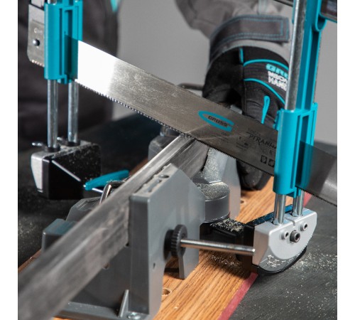 Стусло прецизионное, двухплоскостное, пила 600 мм, две прижимные струбцины, ограничительный упор Gross