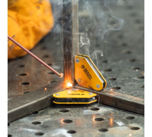 Набор из 2 магнитных сварочных фиксаторов и магнитной клеммы 