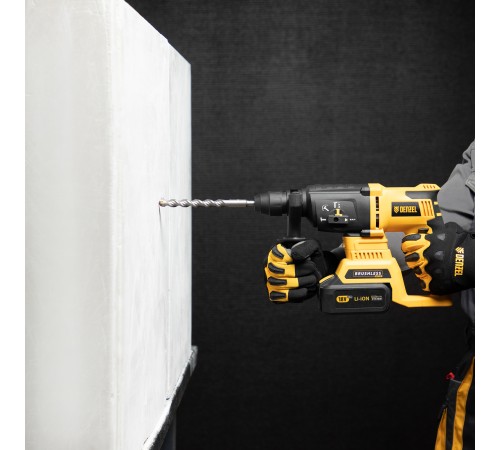 Бур по бетону, двойная спираль, три пылеотводящие кромки, 16 x 210 мм DENZEL