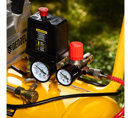 Набор пневмоинструмента, 5 предметов, быстросъемное соединение, краскораспылитель с верхним бачком Matrix Набор пневмоинструмента, 5 предметов, быстросъемное соединение, краскораспылитель с верхним бачком Matrix