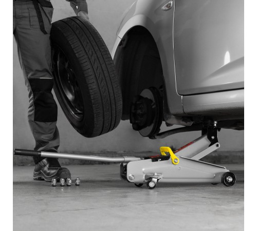 Домкрат гидравлический подкатный, 2 т, высота подъема 135-385 мм, в пластиковый кейсе Matrix