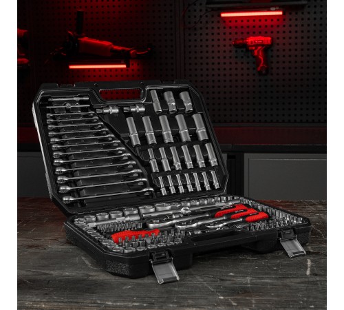 Набор инструментов, 1/2", 3/8", 1/4", пластиковый кейс 215 предметов MTX