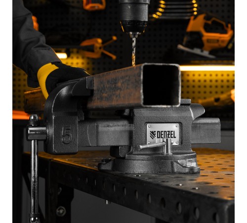 Тиски слесарные BVH-125, 125 мм, поворотные, стальная направляющая, с наковальней //Denzel