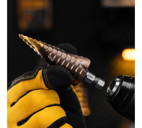 Сверло ступенчатое, 4-6-8-10-12-14-16-18-20-22-24-26-28-30-32 мм, Р6М5К5, 6-гр. хвостовик Denzel