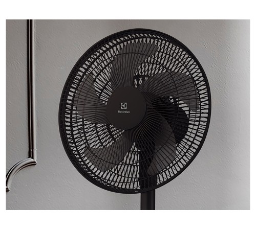 Вентилятор напольный Electrolux EFF-1015 Вентилятор напольный Electrolux EFF-1015