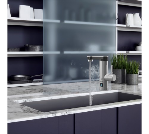 Водонагреватель проточный Electrolux Taptronic S