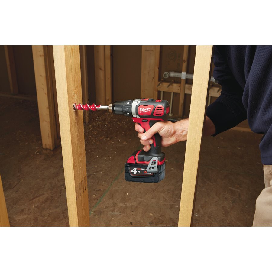 Аккумуляторная дрель-шуруповерт MILWAUKEE M18 BDD-0 4933443530